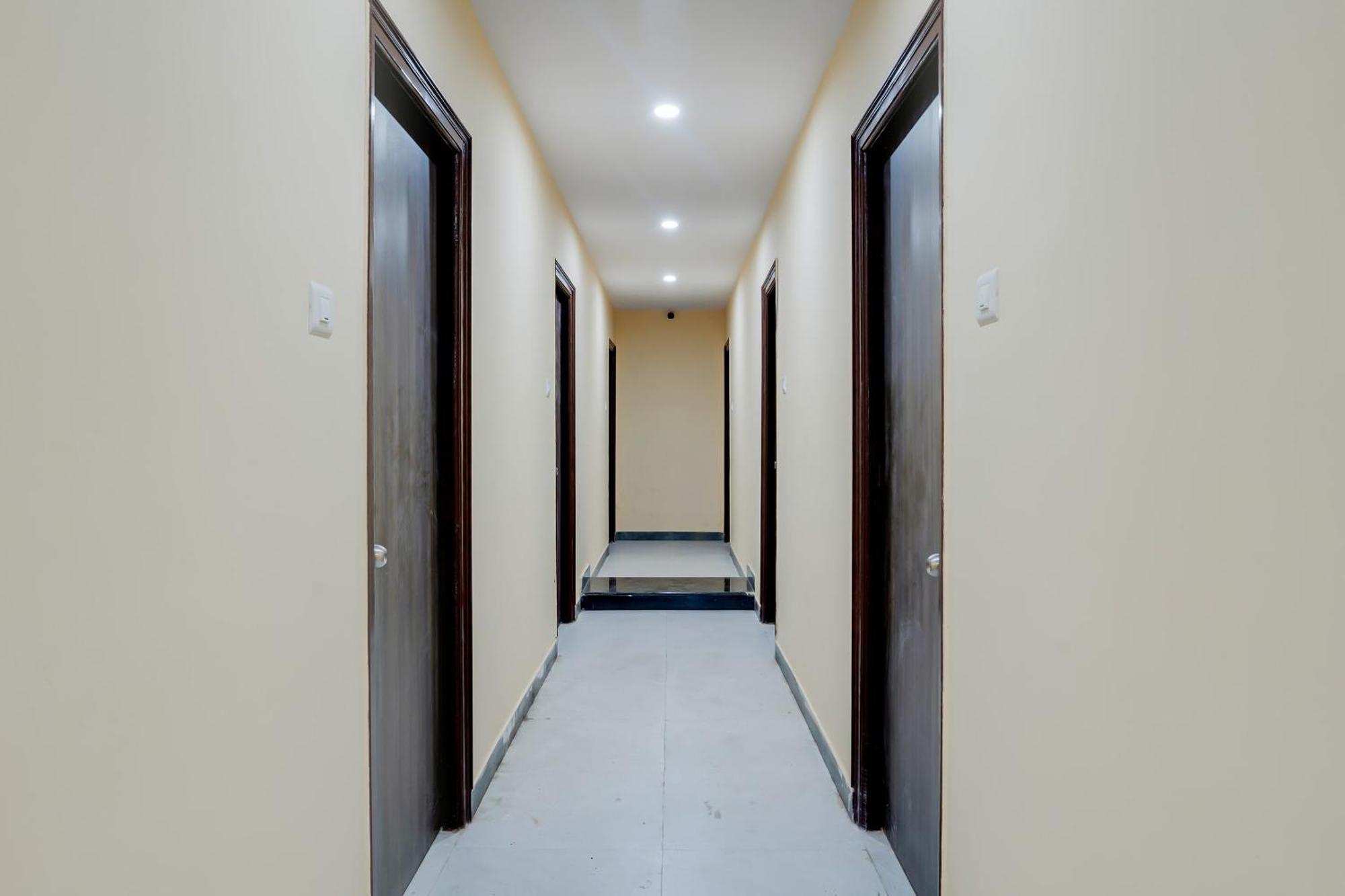 Hotel O Alekhya Residency Cafe Bahar Sururnagar Exterior foto