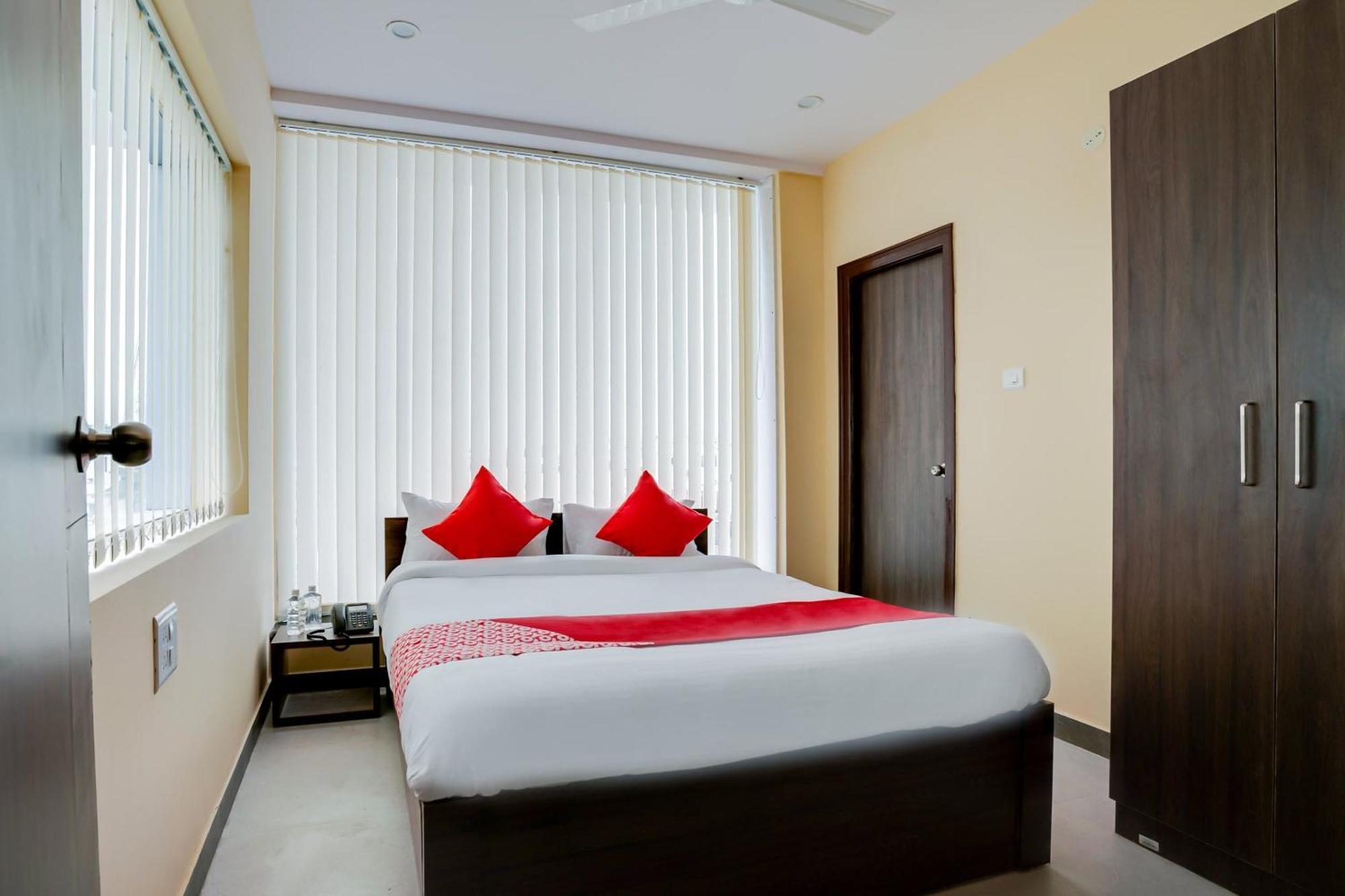 Hotel O Alekhya Residency Cafe Bahar Sururnagar Exterior foto