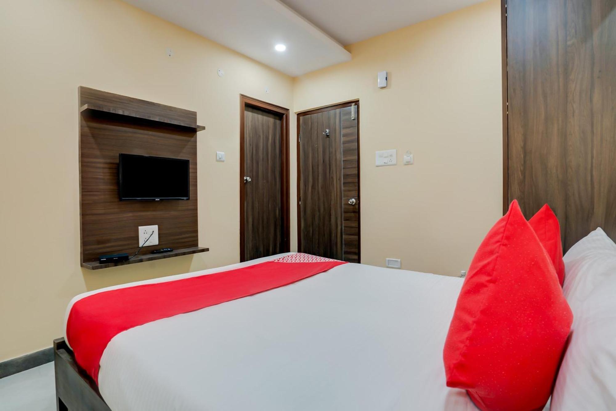 Hotel O Alekhya Residency Cafe Bahar Sururnagar Exterior foto